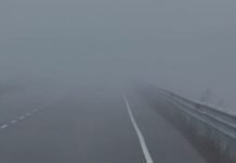 Disa qytete të vendit pushtohen nga mjegulla, vështirësi në qarkullimin e mjeteve