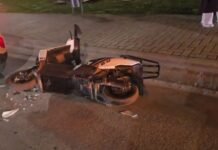 Aksident në Vlorë! Motori përplaset me makinën