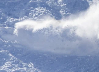 Tragjedi në alpet e Austrisë, tre skiatorë humbin jetën nga orteku, pesë viktima vetëm në një javë