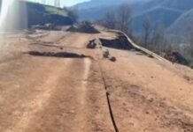 Përkeqësohet situata në rrugën Librazhd-Prrenjas, fundoset një pjesë e aksit!