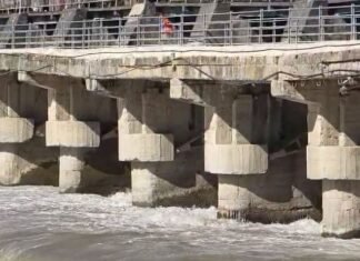 Ndalohen mjetet mbi 3.5 ton në Urën e Digës Çengelaj, Bashkia Peqin ndërhyn për sigurinë