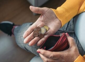 Shqipëria e dy shpejtësive/ PBB-ja rritet, por varfëria kërkon një shekull për t’u zhdukur