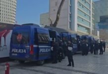 Protesta e PD-së, autobote uji dhe 1500 policë gati, bllokohet zona që te Ministria e Drejtësisë