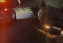 Aksident rrugor te Shkalla e Tujanit, makina përfundon në kanal ndërsa plagoset një person