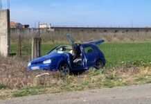 Aksident në aksin Shënkoll-Rrilë/ Një i plagosur në gjendje të rëndë, makina përfundon jashtë rruge (EMRI)