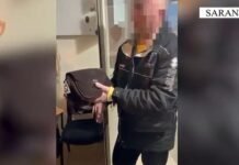 Shembull qytetarie në Ksamil, qytetari gjen çantën me 17 mijë dollarë dhe e dorëzon në polici (VIDEO)