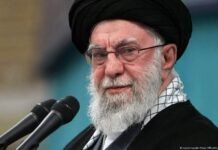 Irani konfirmon vdekjen e liderit suprem Ali Khamenei; mbyllet Ngushtica e Hormuzit