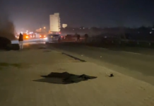 Automjeti përplaset me shtyllën dhe murin rrethues, humb jetën drejtuesi