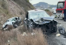 Përplasen 2 mjete në Rrugën e Kombit, 4 të plagosur në spital