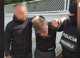 U fut i armatosur në një lokal, kanosi klientët, arrestohet 28-vjeçari pas disa orësh ndjekjeje