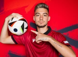 Sylvinho rikthen pas 8 muajsh në kombëtare Ernest Muçin