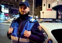 Ky është polici hero që shpëtoi gruan nga vetëmbytja në lumë