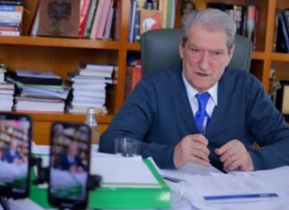 Rama paralajmëroi ulje akcize nëse nafta shkon 220 lekë, Berisha: Të nxjerrim makinat e të bllokojmë rrugët!