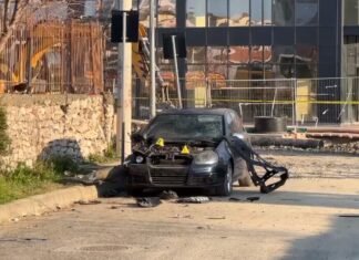 Hidhet në erë me tritol mjeti i agjentit të policisë