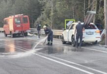 Aksident i frikshëm pranë Tunelit të Llogarasë, struktura metalike depërton brenda makinës