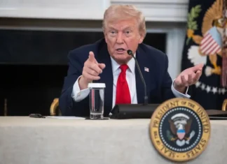 “Hapni Ngushticën e Mallkuar, ju bastardë të çmendur ose…” Trump kërcënon Iranin: Do jetoni në ferr!