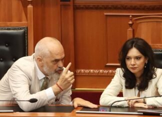 Edi Rama i përgjigjet Elisa Spiropalit: “Ose me ne, ose kundër nesh”