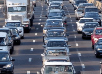 Europa i thotë “lamtumirë” naftës, shqiptarët nuk heqin dorë, 6 nga 10 makina të reja janë “diesel”