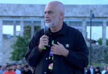 Dy qytetarë shoqërohen nga policia gjatë vizitës së kryeministrit në Lezhë