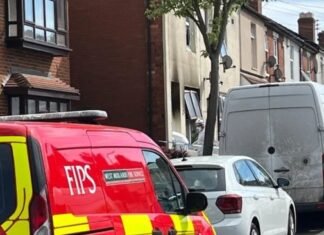 E rëndë në Angli, dy fëmijë të vegjël humbin jetën nga zjarri në shtëpi