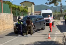 Atentat! Vritet brenda një automjeti një person