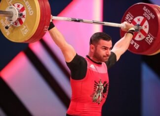 Briken Calja shpallet kampion Europe në peshëngritje