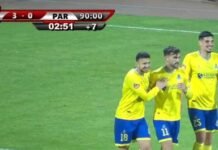 Elbasani i jep leksione Partizanit me dhjetë lojtarë, “demat” dalin jashtë katërshes