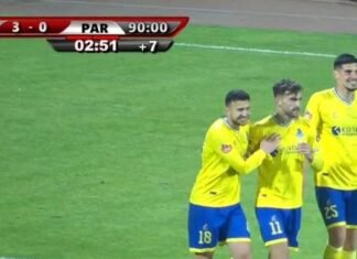 Elbasani i jep leksione Partizanit me dhjetë lojtarë, “demat” dalin jashtë katërshes