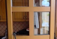 Hyri për të vjedhur, ngec në dritare dhe vdes hajduti në Fier. Emri