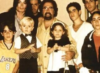 Rrëfimi që po i trondittë gjithë/ Familja që e mbronte Michael Jackson del me akuza të rënda