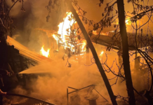 Zjarri shkrumbon një bujtinë në Librazhd