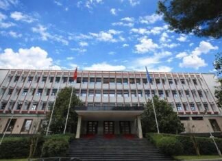 MASHTRIMET PËR VIZAT/ Ministria e Jashtme paralajmëron qytetarët për faqen e rreme që ofron