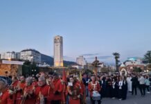 E Premtja e Zezë kremtohet me solemnitet në Elbasan