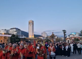 E Premtja e Zezë kremtohet me solemnitet në Elbasan