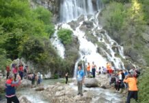 Rrëzohet gjatë rrugës për në Ujëvarën e Sotirës në Gramsh, humb jetën 53-vjeçari