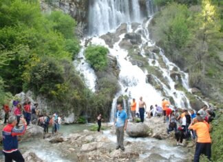 Rrëzohet gjatë rrugës për në Ujëvarën e Sotirës në Gramsh, humb jetën 53-vjeçari