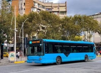 Nga sot reduktohet me 40% transporti publik në të gjithë Shqipërinë, kaos në stacionet e autobusëve