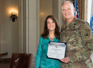 Trump propozon ish-gjeneralin amerikan për ambasador në Shqipëri