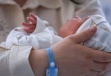 “Si të bëj djalë?” REL: Tregu i këshillave, miteve dhe boshllëqeve ligjore në Kosovë