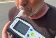 Shoferi i dehur me 13 nxënës në furgon ndalohet nga policia në aksin Belsh-Gjolene