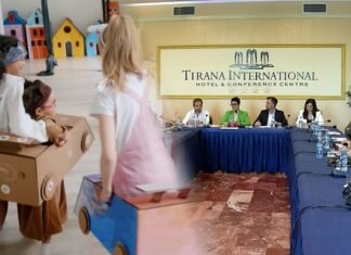 TRAJTIMI I FËMIJËVE JASHTË SHTETIT/ Qytetarët nënshkruajnë 6000 firma në një muaj për nismën ligjore qytetare