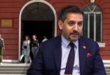 MATURANTËT JASHTË SHQIPËRISË! Të rinjtë shqiptarë po “arratisen” për studime! Kosovrasti tregon trendet e reja