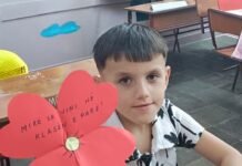 ‘Një engjëll u largua padrejtësisht’! Aksidenti tragjik i 7-vjeçarit, reagon shkolla në Mengël