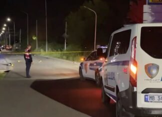 Aksident me vdekje/ Makina përplas motorin, humb jetën 36-vjeçari