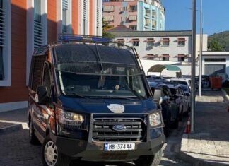 26 masa sigurie dhe 20 kontrolle banesash, zbardhen detaje të reja nga aksioni antidrogë në Elbasan