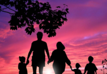 Traditat familjare që po “zhduken”, ligjet “e reja” të familjes moderne!