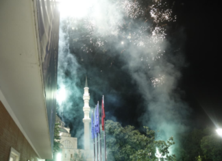 Shpërthen festa në PD! Sali Berisha rikonfirmohet në krye të Opozitës