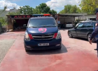 Konflikt me thika në lavazh, një i ri në spital