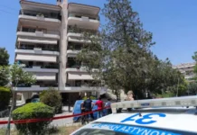 Në stres nga presioni i provimeve të maturës! Dy adoleshente bien nga lartësia e ndërtesës