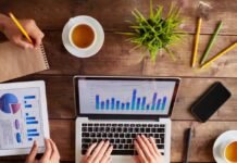 Nuk ka më as punë online, Shqipëria me rënien më të madhe të numrit të punëtorëve “freelance”